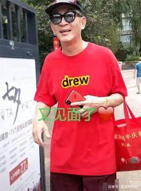 孟非|中老年明星都开始玩潮？六小龄童穿比伯同款潮服，看着太别扭！