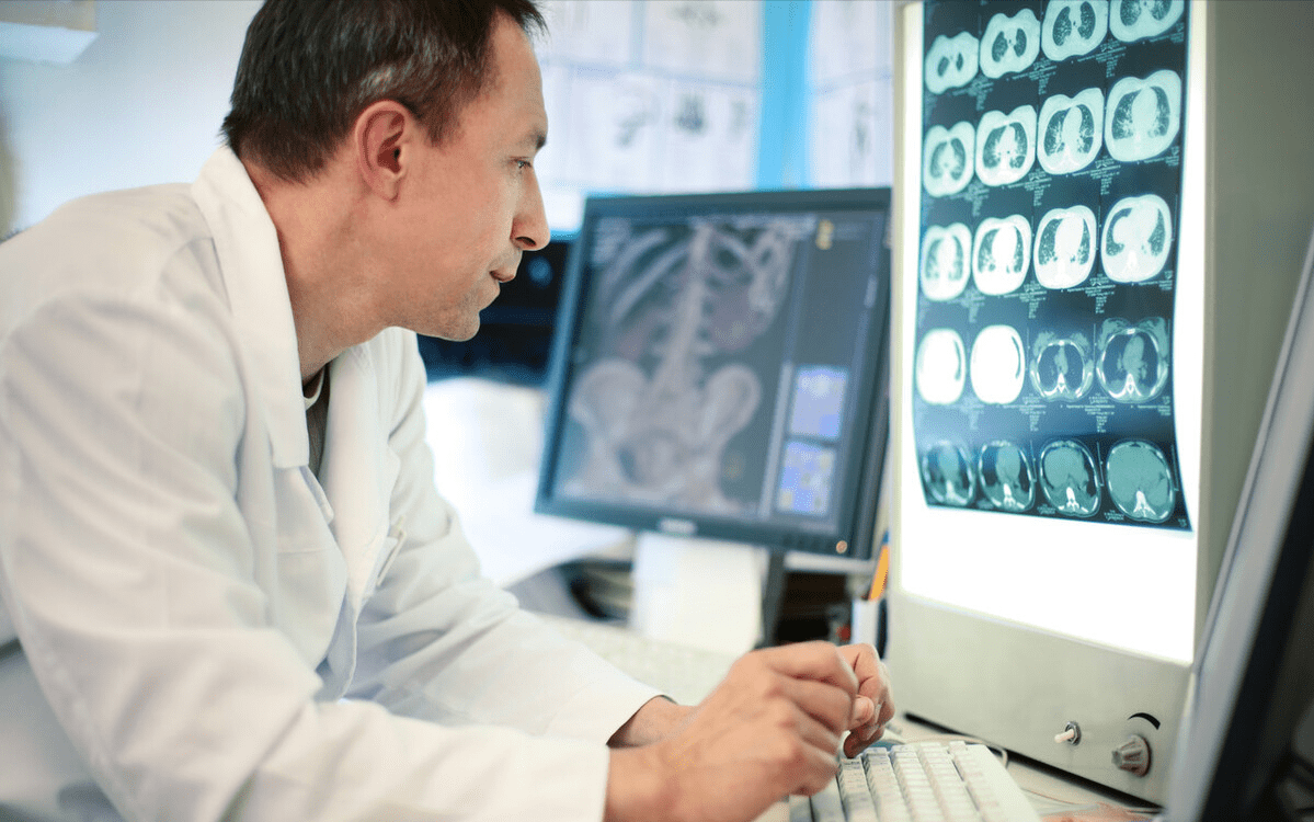 接种|脑梗能不能打新冠疫苗？疫苗会不会导致脑血栓？医学专家说出实情