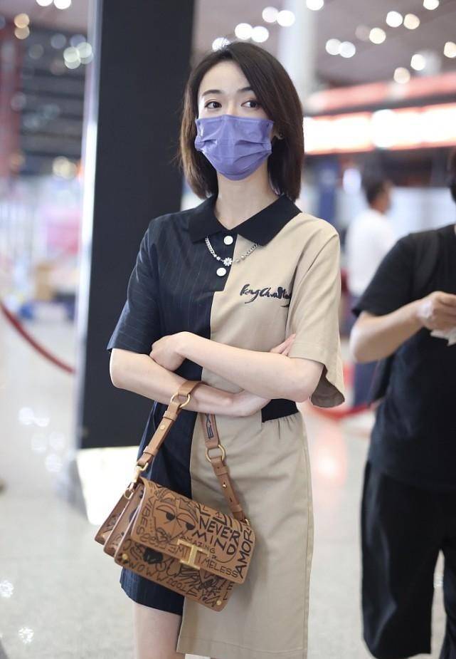 中年人|吴谨言一身“阴阳衫”走机场,弄着中年人的发型,但却一点不显老