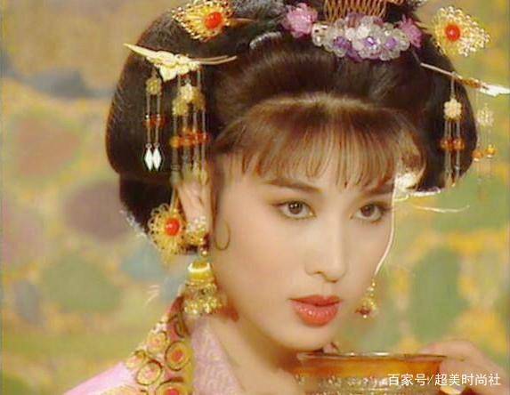 王语嫣|中国造型师鼻祖，曾为刘亦菲打造神仙妆容，现在竟开起了淘宝店？