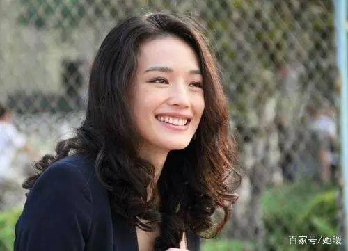 发型|你是什么脸型，就配什么发型和衣服，搭对了美10倍！