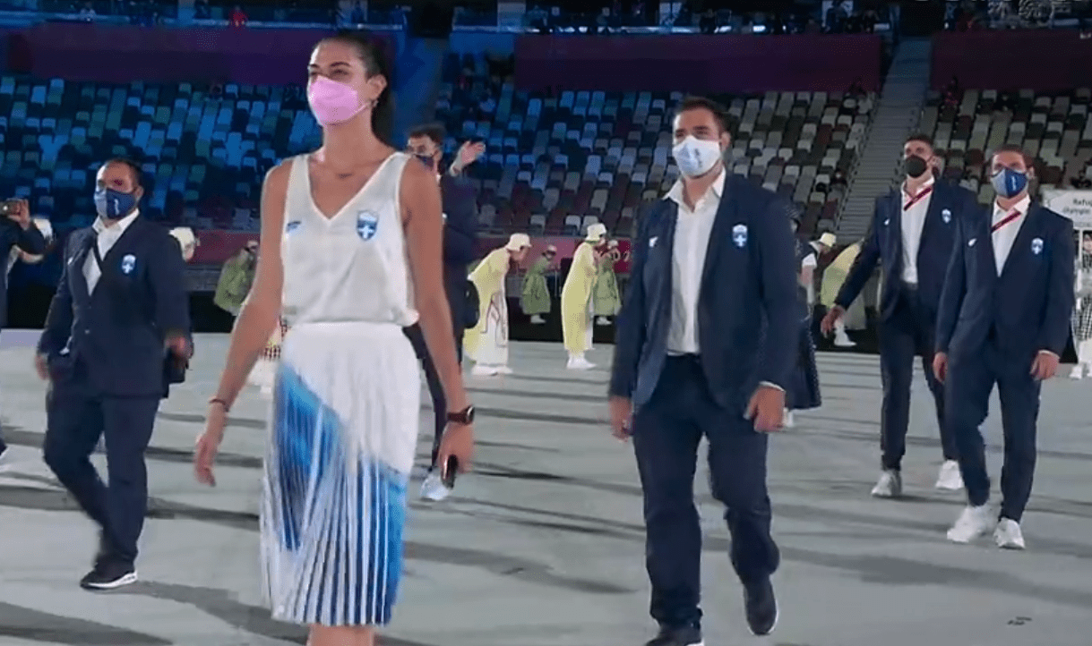 原创东京奥运会开幕式:运动员保持社交距离,日本礼仪小姐姐养眼