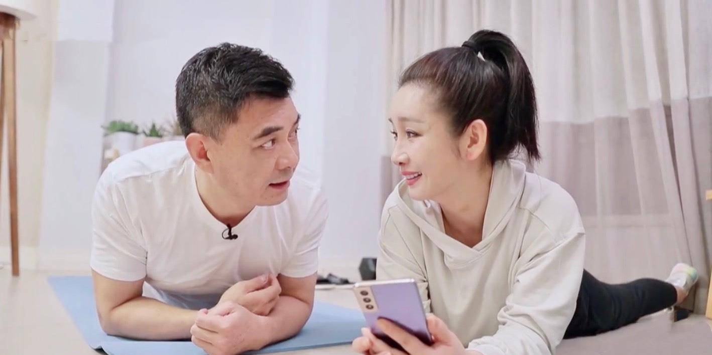 因为|婚后7年，42岁被宠成“宝宝”的秦海璐，活成了我们想要的模样