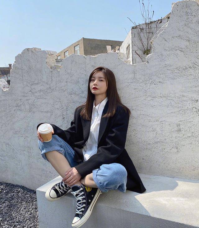 毛衣|沈梦辰的“色彩穿搭”,穿露脐毛衣展无赘肉细腰,宁波姐妹都看呆了!