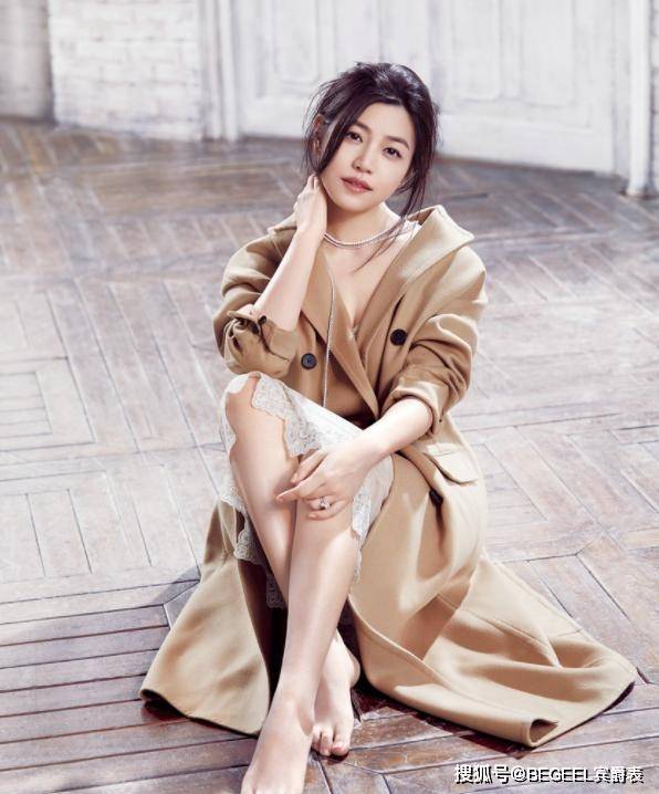 场合|女人过了30岁,不要乱穿衣服,这样穿更优雅大方