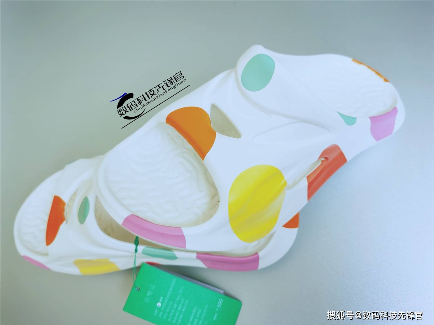 材质|有缓震功能的舒缓拖鞋能给运动后带来什么样的减压效果？