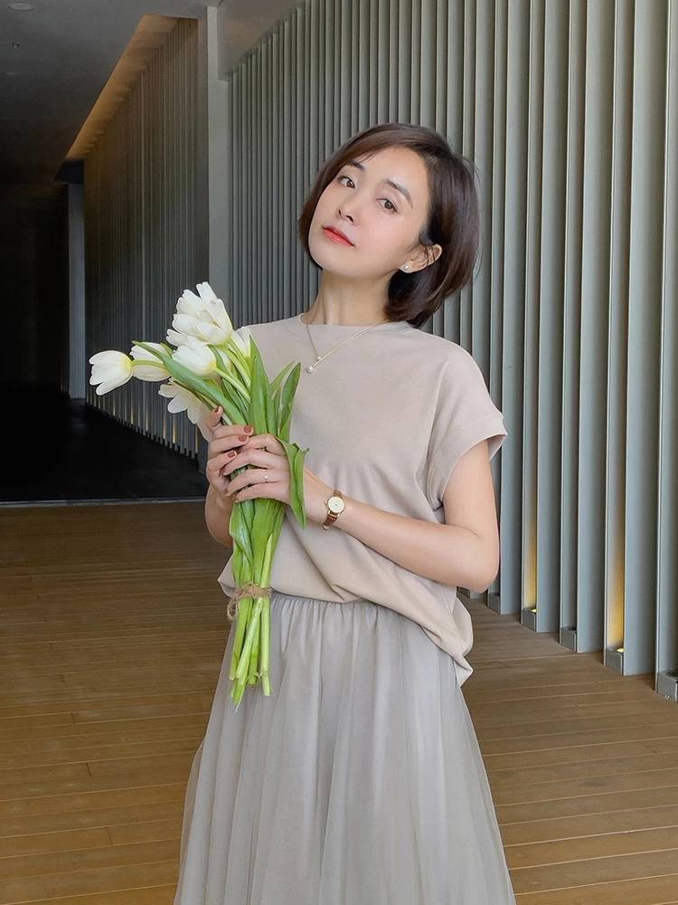 漂亮|155cm到160cm的女生怎么穿，T恤搭配半身裙显高显瘦，温柔优雅