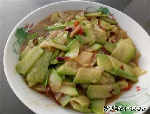 菜瓜|姑姑40还似少女，只因常吃它，脸上无斑点，肤若凝脂，似天仙