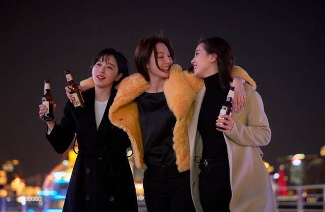 亲爱的|《亲爱的自己》烂尾后评分上涨？男主女二疑似HE，国产剧出了奇迹