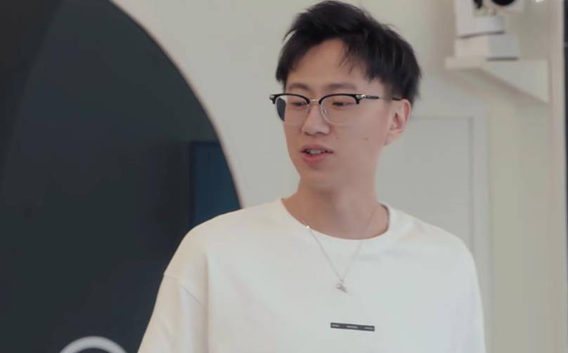 教科书|《心动的信号4》教科书，陈思铭直接上手，对手服气喊帅哥