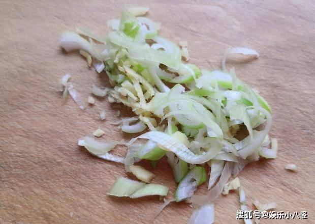 暖胃|深秋早餐要吃暖,一盘炒饭征服你,多加一点它,驱寒暖胃味道不错