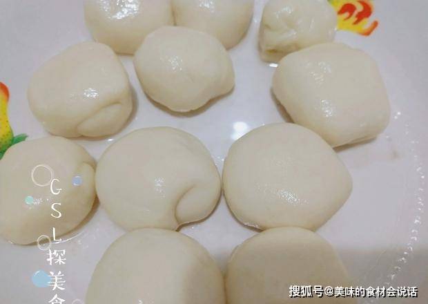 煎饼|周末，全家人都要求吃这早餐，皮薄香脆，馅料足，做法也简单