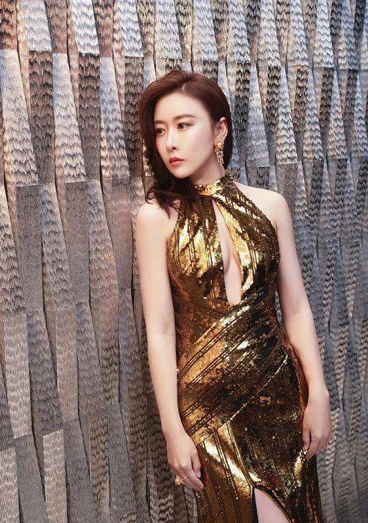 身材|“丑女无敌”的毛俊杰让人刮目相看，穿紧身裙秀S型曲线，好撩人