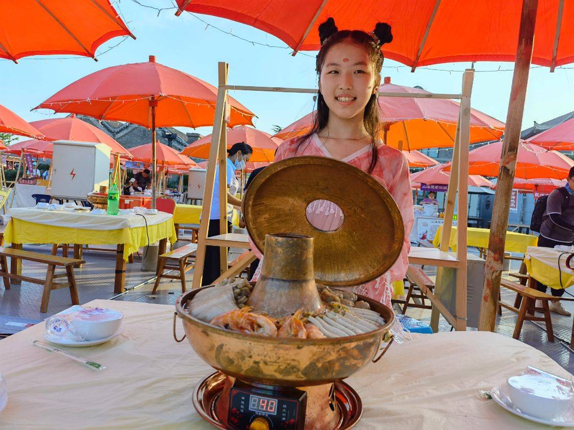 旅行|山海关夏日旅行全攻略，古城秒变不夜城，各种演出，夜秀齐登场