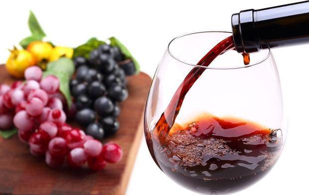 我国|买红酒有诀窍:老品酒师总结出“8字挑酒口诀”,学会买酒不踩坑