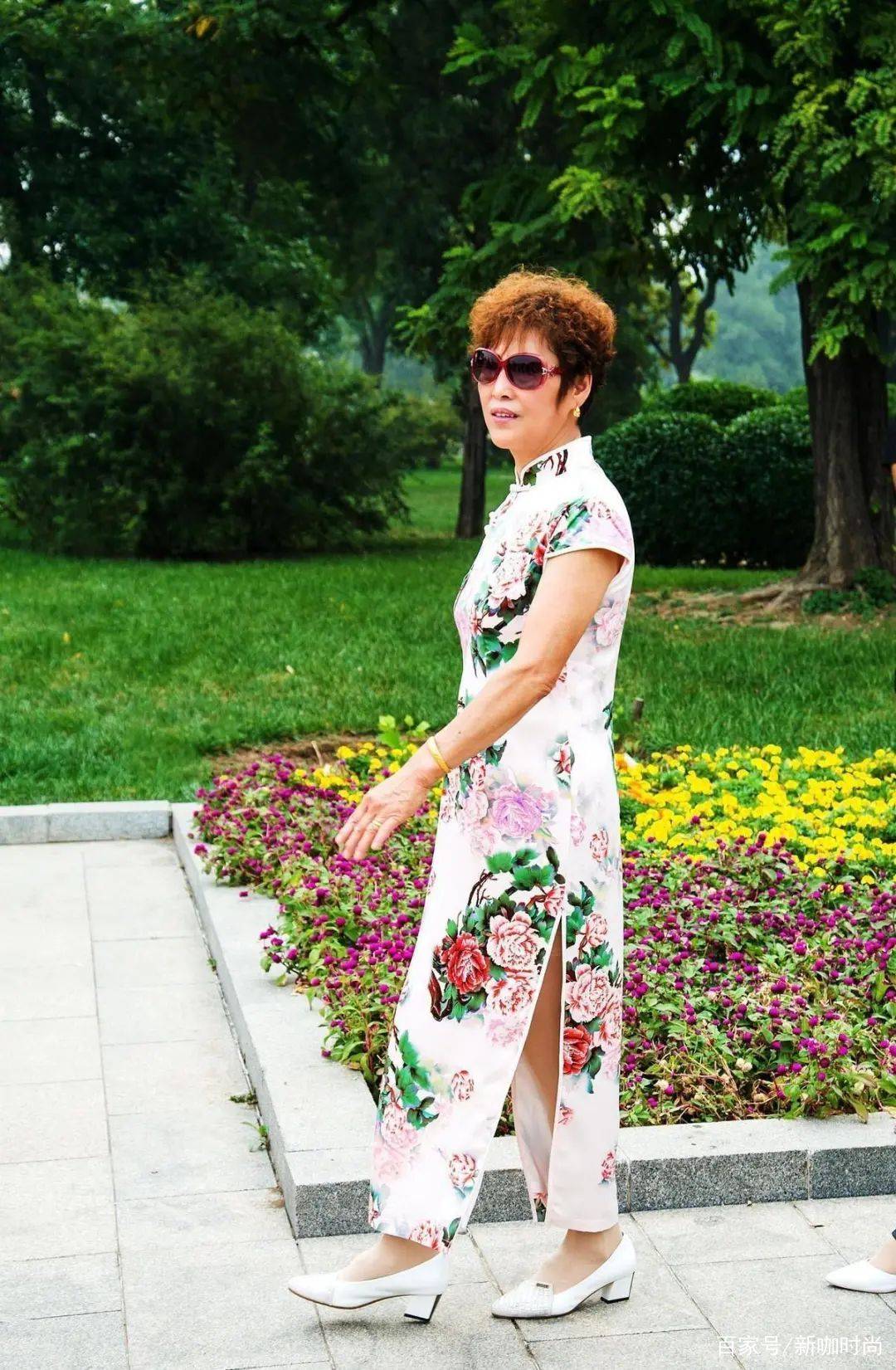 女士|79岁老戏骨吕中时尚优雅一把抓,银发配旗袍,高级感满满