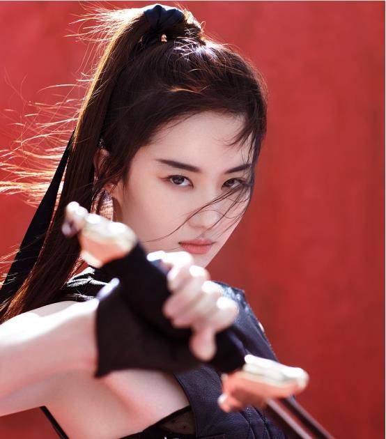 服装|“酷飒”风格正流行，刘亦菲的国风时尚，看着就有一种青春活力感