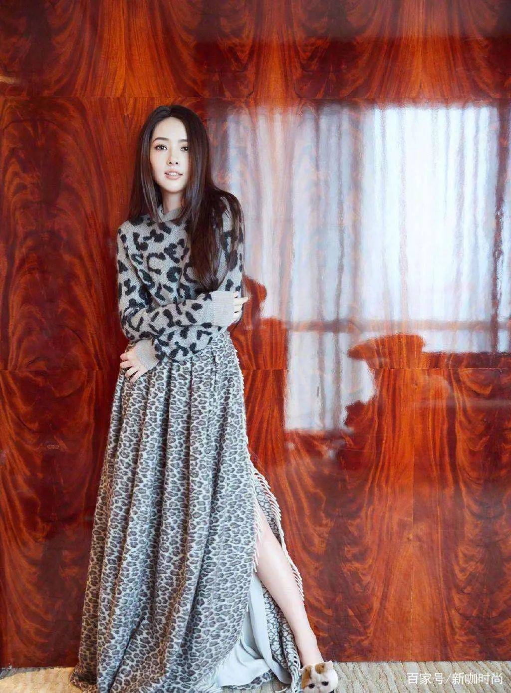 女神|郭碧婷气质太“仙儿”，穿飘逸花裙温柔又大气，女神范妥妥的！