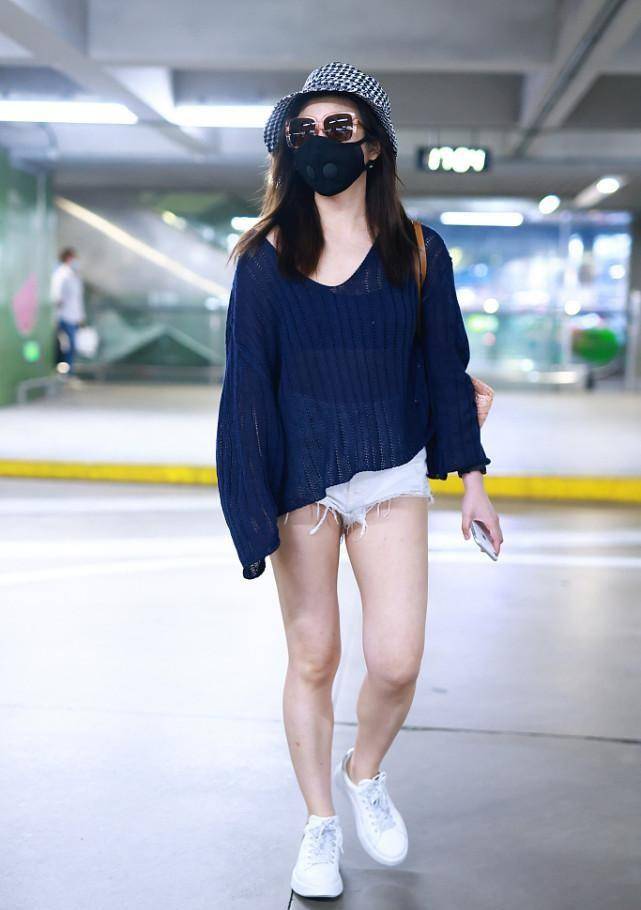 是一种|一白遮百丑不是没道理，陈妍希的衣服虽然普通，穿她身上却很高级