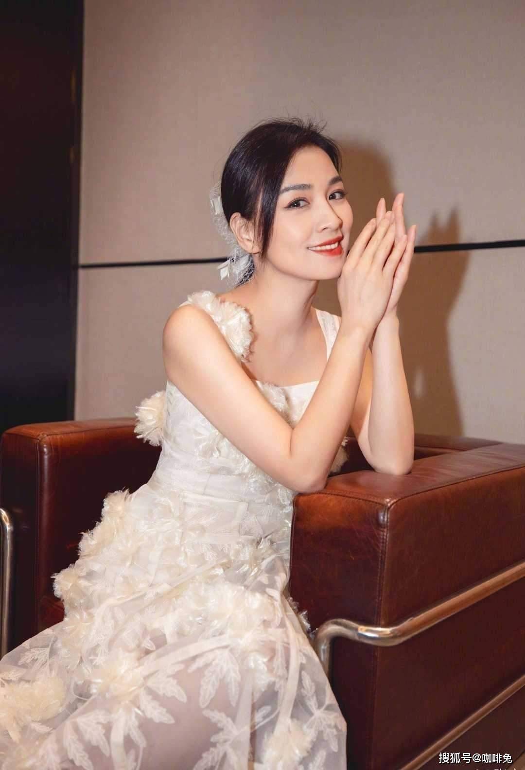 林志玲|50岁张庭美到炸，冻龄性感比美不输林志玲