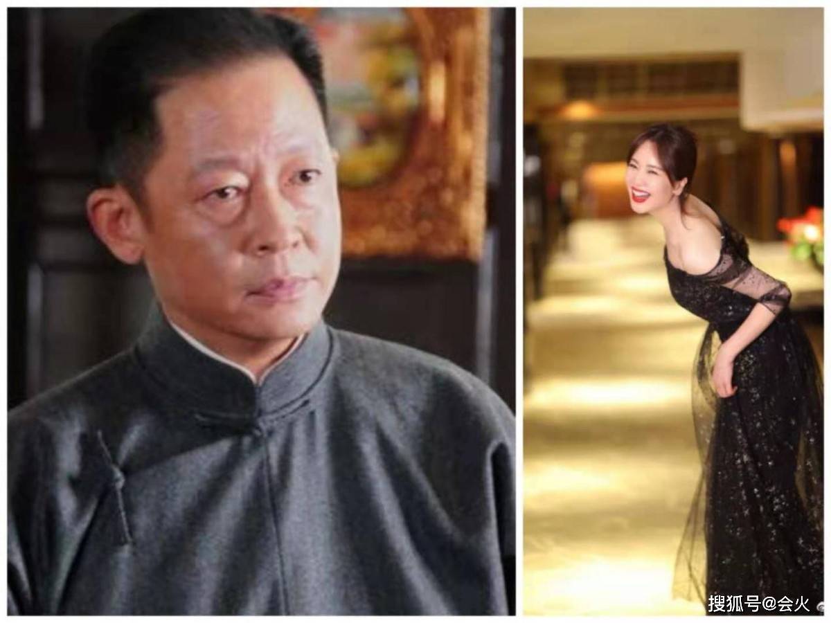 整体|左小青素颜与好友散步被拍，皮肤白皙光滑，当街抚弄秀发温柔十足