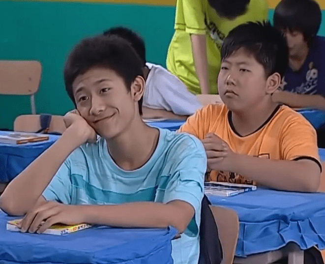 角色|家有儿女：谁还记得小雨？他跟关晓彤合作，瘦身成功后帅到不敢认