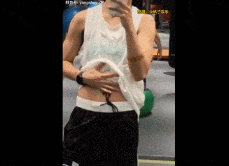 撞脸刘亦菲,19岁的她即将成为下一个顶流颜值天花板?_杨舒予