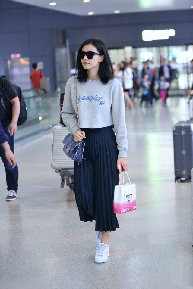 整体|搭配提升整体造型的气质感，更是给人淡雅简约的美丽