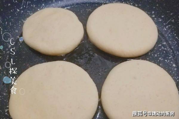 做法|胡萝卜和山药还能这样吃，松软香甜，做成早餐，孩子一次吃三个