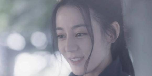 因为|《你是我的荣耀》开播，29岁的热巴演18岁高中生，竟毫无违和感