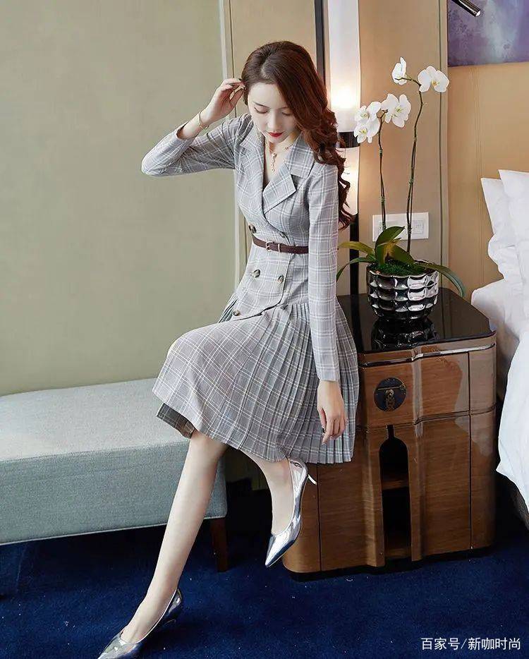 西装|陈数和董卿的西服裙穿搭，优雅知性的女人一定不能错过