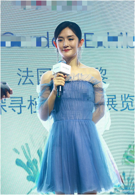瓜子脸|38岁谢娜终于把自己穿老了，瓜子脸变成国字脸，穿的裙子一言难尽