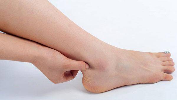 进行|女人脚上出现这5个表现，或能说明什么呢？不妨来了解了解