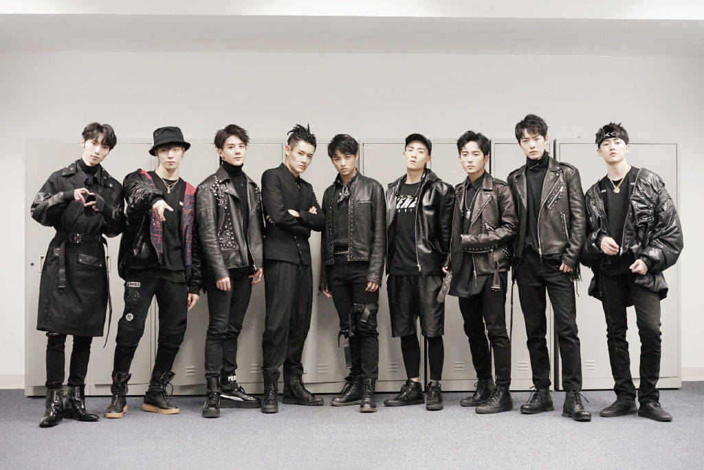 因为|赵磊《第一次》个人演唱会首站落幕，回顾出道史，越努力越幸运