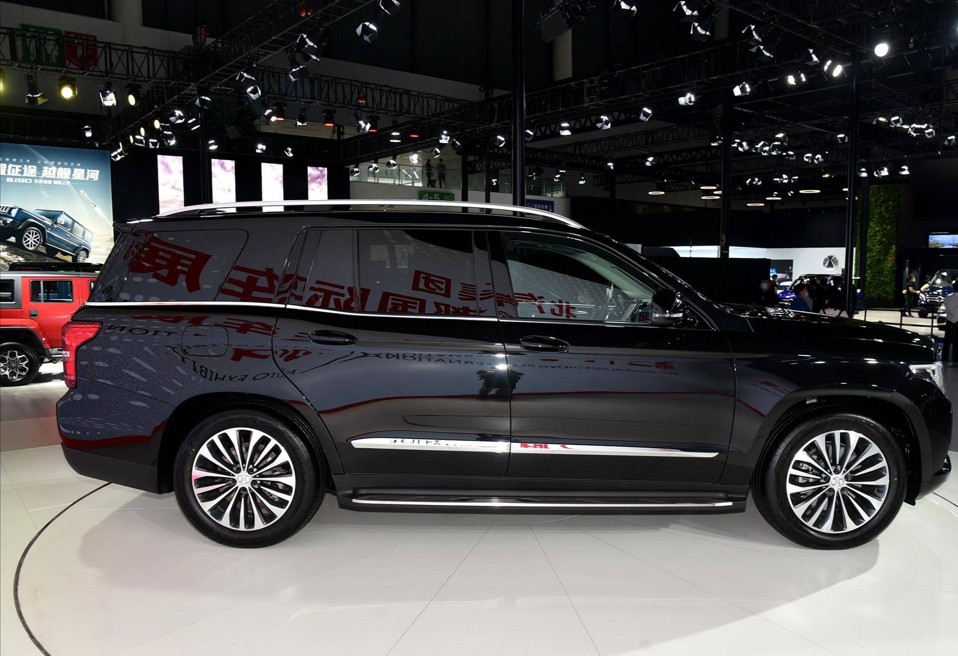 北汽suv中的王牌换标版奔驰gl40t引擎四驱预售98万