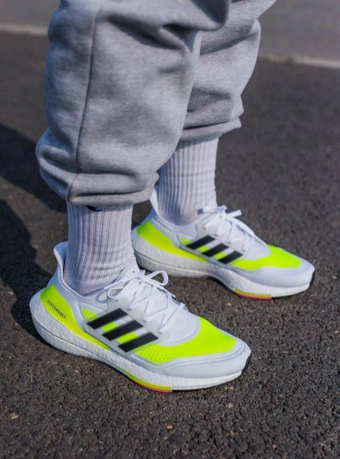 地表最强跑鞋ultra boost焕然一新!_造型