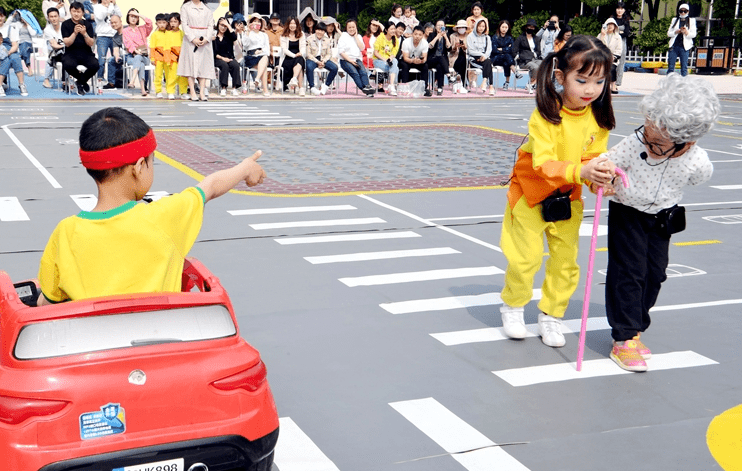 家长|关停私立幼儿园，学生全转移到公立幼儿园？官方回应超暖心