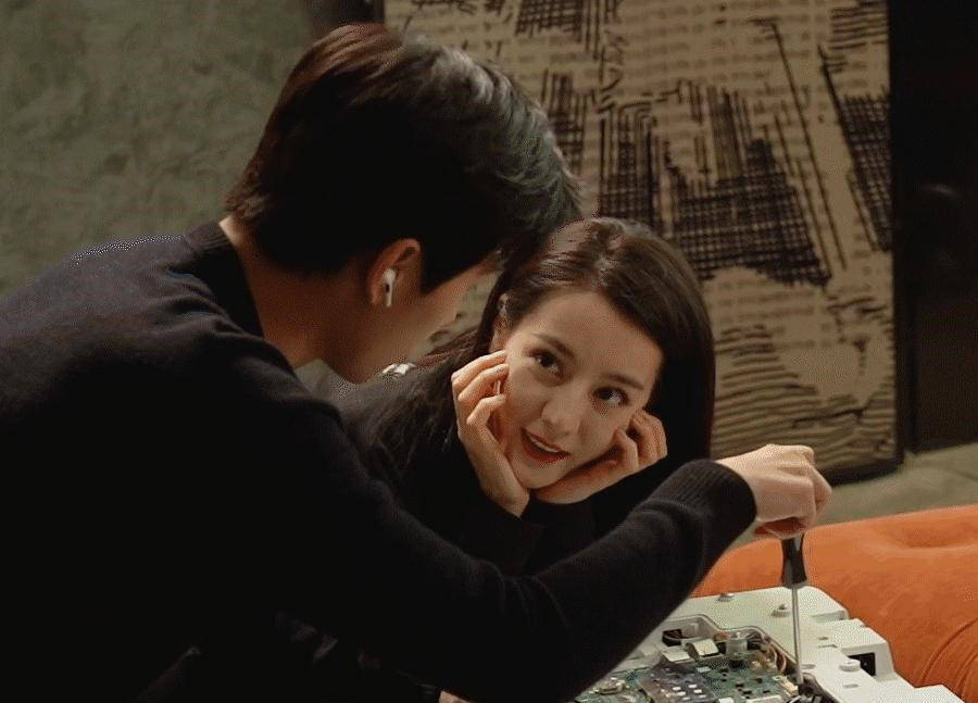 因为|十年后，于途为什么会喜欢上乔晶晶？看这几个细节就知道了