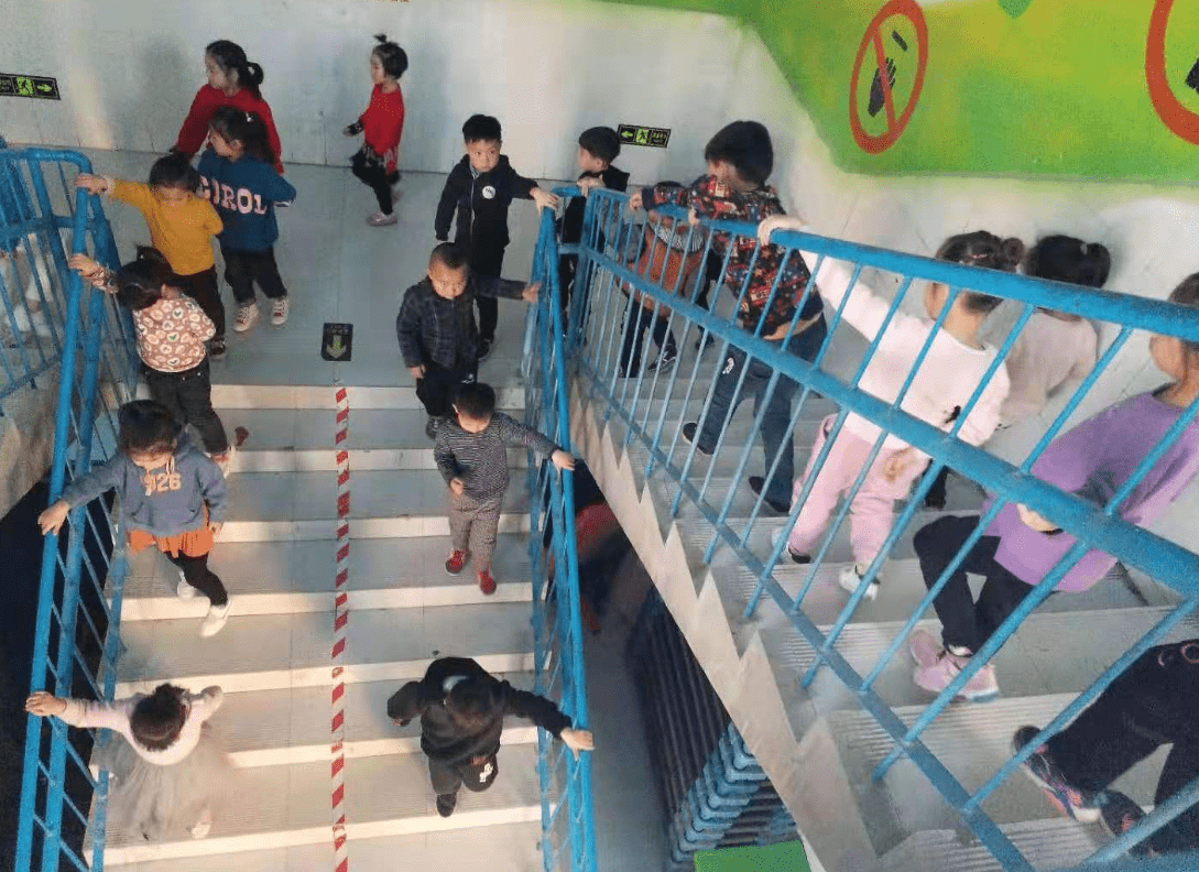 要求|私立幼儿园乱象丛生，取缔呼声此起彼伏，教育部对此作出回应