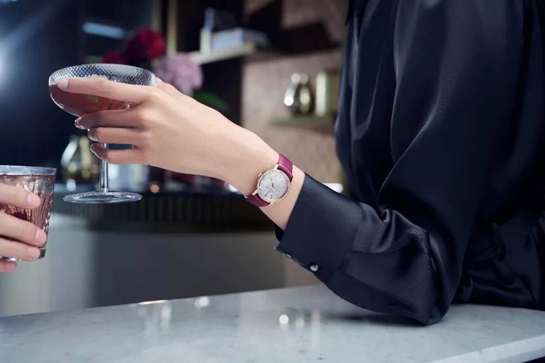 ÿ��������Ů��,���Ӳ�����ʫ���ٵ�����!