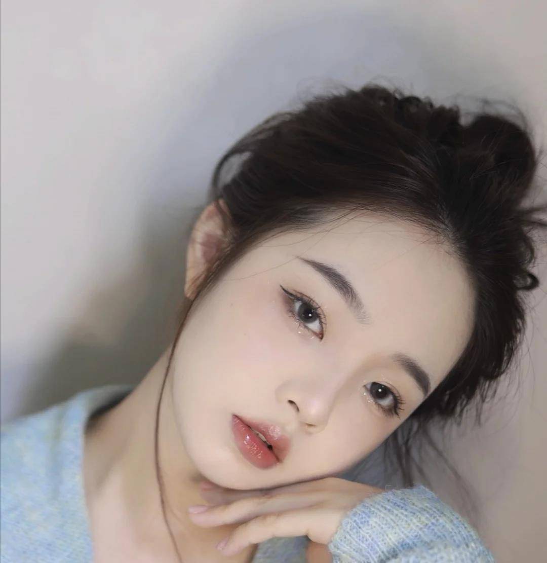 眼睛|天生就是“初恋脸”的女生，大多都有这些特征，长相清纯又自然