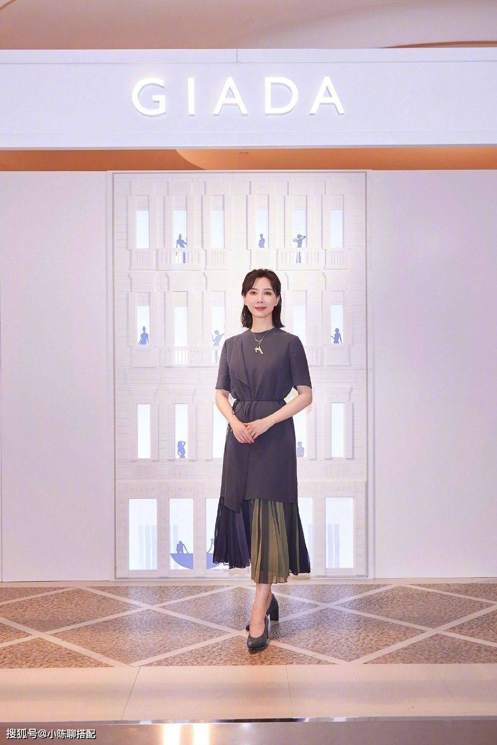模板|中年女性该如何提升审美？陈数堪称中年变美模板，很值得学