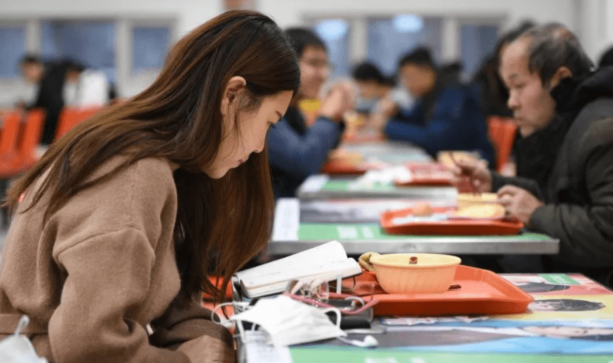 硕士什么时候考博士 4f72e1d2f6ae4dd0ab865ab9061da455.png