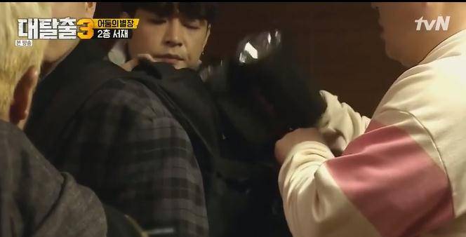 老大哥|史上最烧钱综艺,恐怖密室让人心惊胆战,明星居然还纷纷来求虐