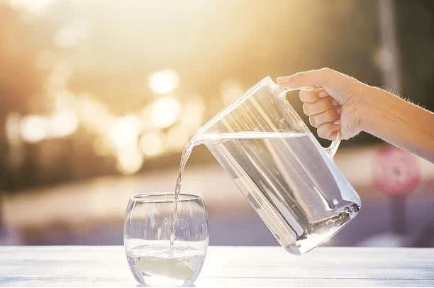 肝脏|口臭可能是肝不好？医生：肝不好有4个表现，对号入座看你占几个