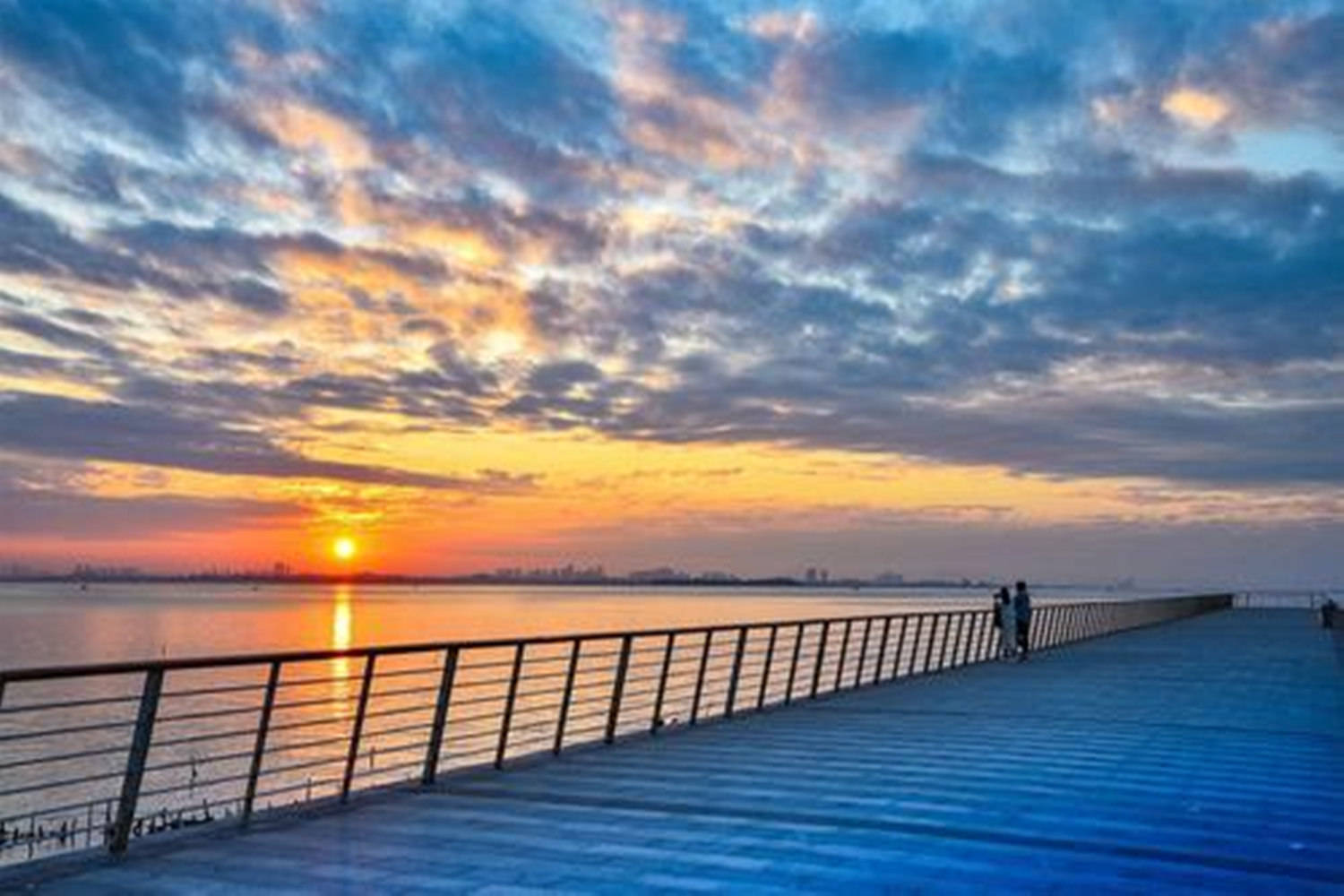 国内情侣旅游景点排行_中国最适合情侣去的5大景点,每个都很浪漫,有的还不收门票