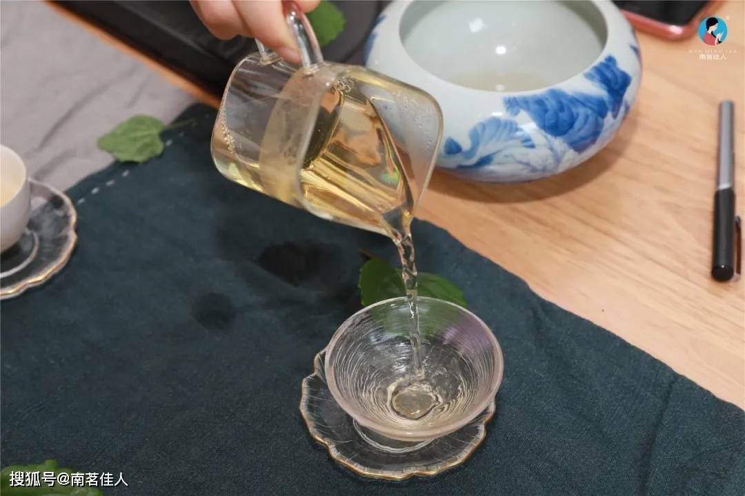 国家|茶渍隔夜后变绿？你的茶可能有添加剂！