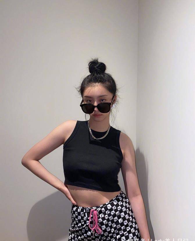 事情|赵小棠发文细数团队N宗罪，不讨喜人设不好立，远不如穿衣容易
