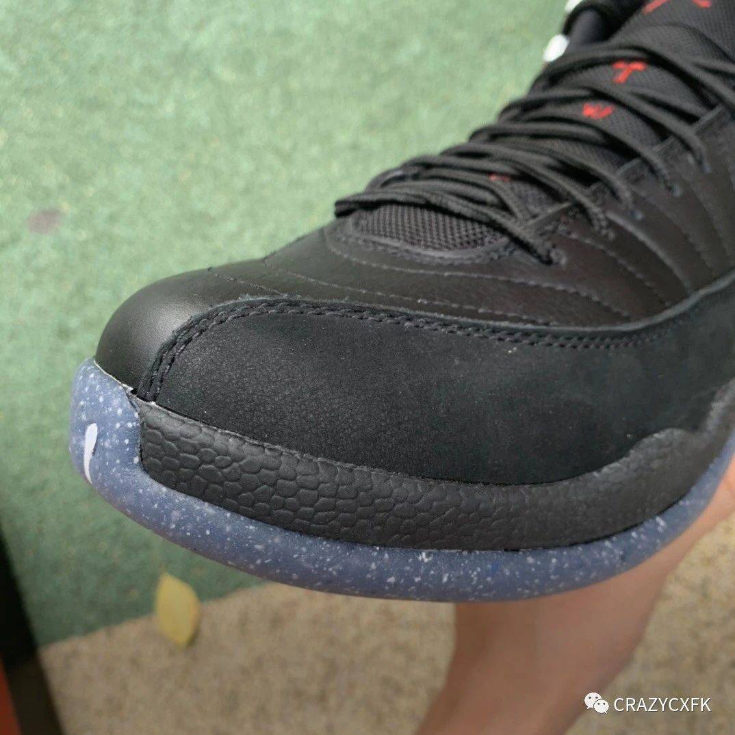 设计|乔丹 Air Jordan 12 Utility 黑水晶底篮球鞋评测