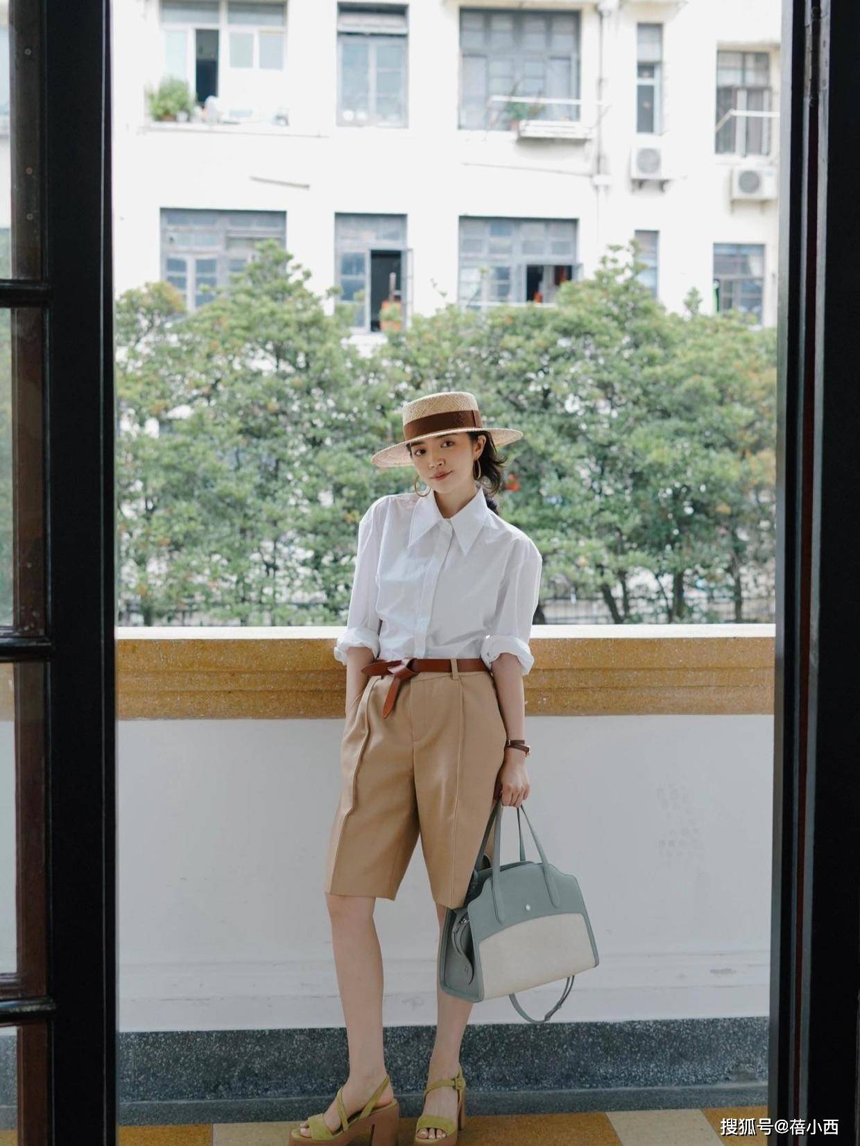 魅力|女人到了中年,放弃T恤搭配小黑裤!学三木博主这样穿,高级气质